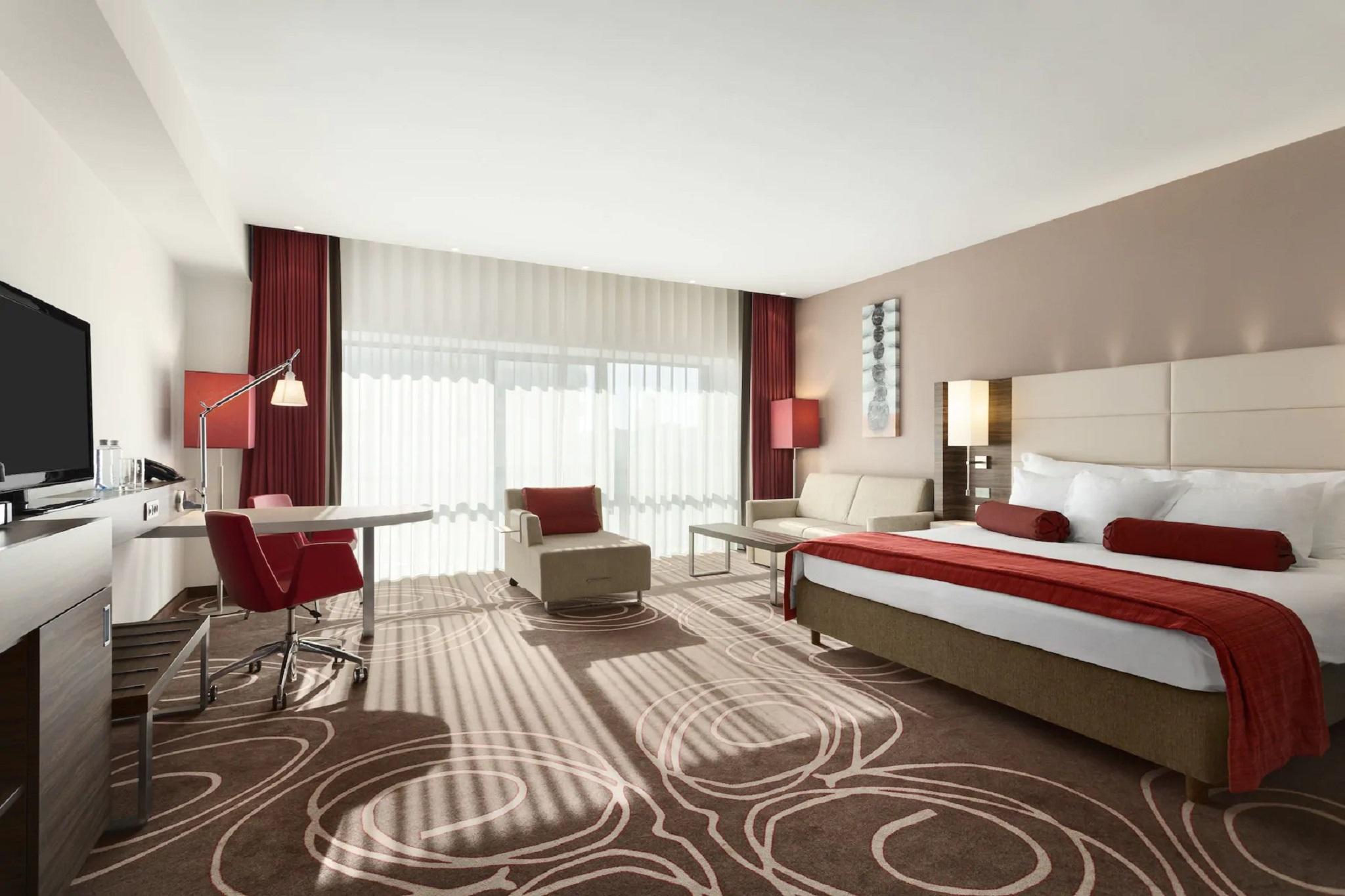 Hotel Ramada 피테슈티 외부 사진